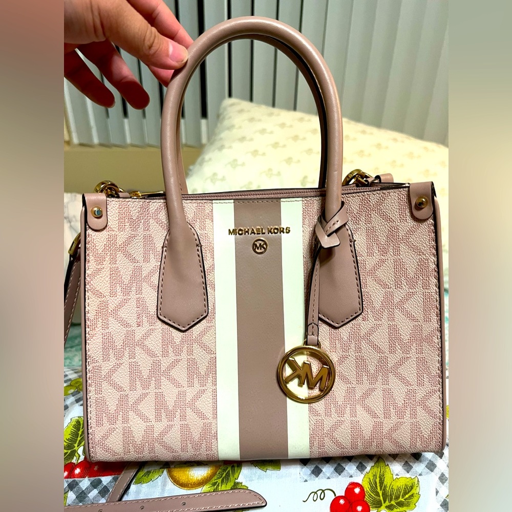 Micheal Kors Maple SM Satchel Purse